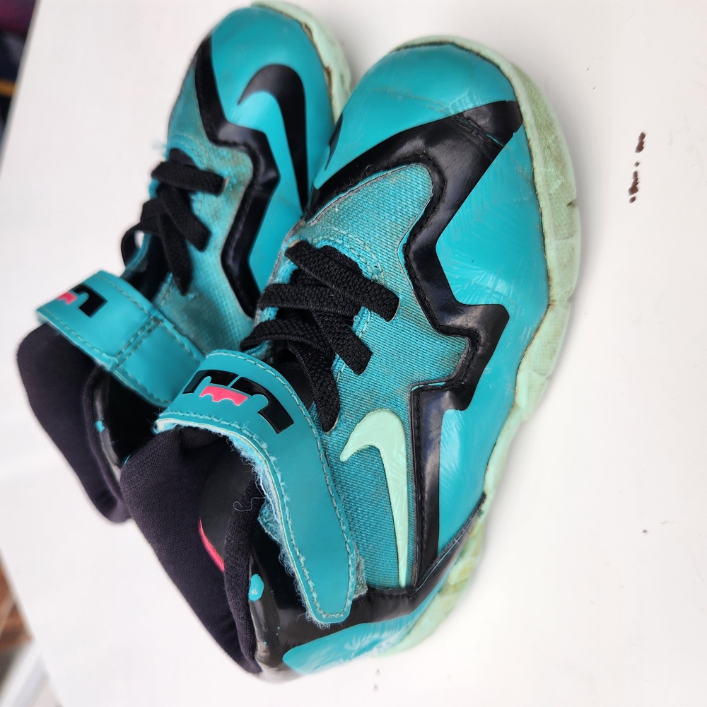 Nike Kids' LABRON Teal and Black Sneakers